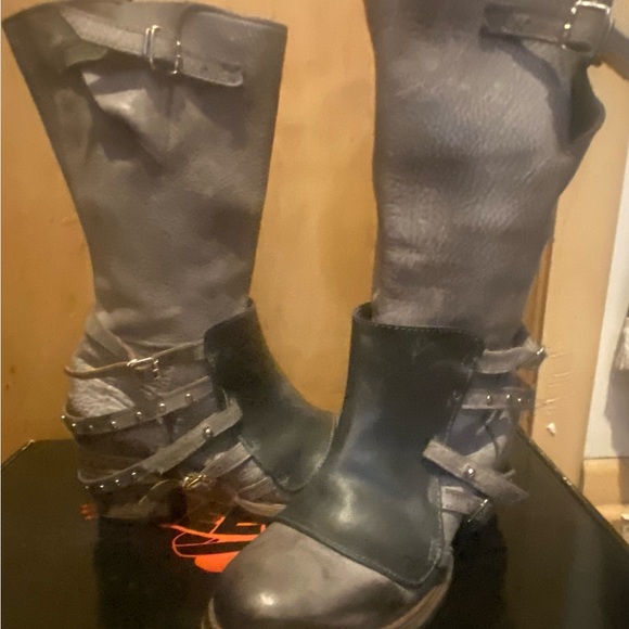 Freebird by steven boots .. size 8 .. worn a couple times - Picture 3 of 6